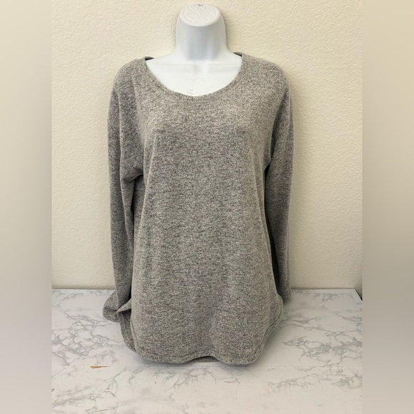Felina Tops - Felina Women's  Long Sleeve Pull Over Shirt Size L Gray Knit Round Neck Top​